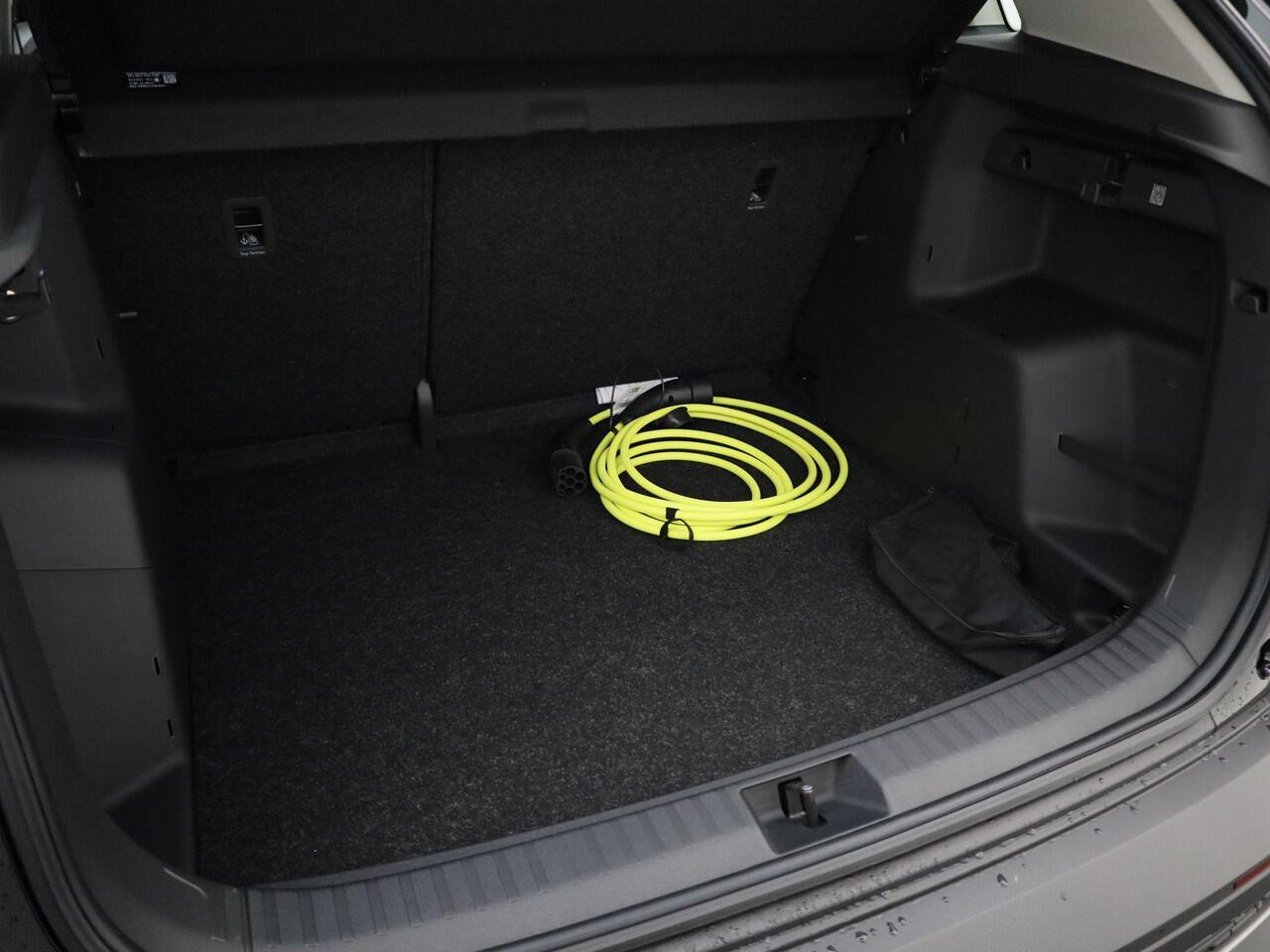 Skoda Elroq 50 Selection | 19'' Lichtmetalen Velgen | PRIVATE LEASE 399,- PER MAAND!! | 3000,- inruilpremie!!