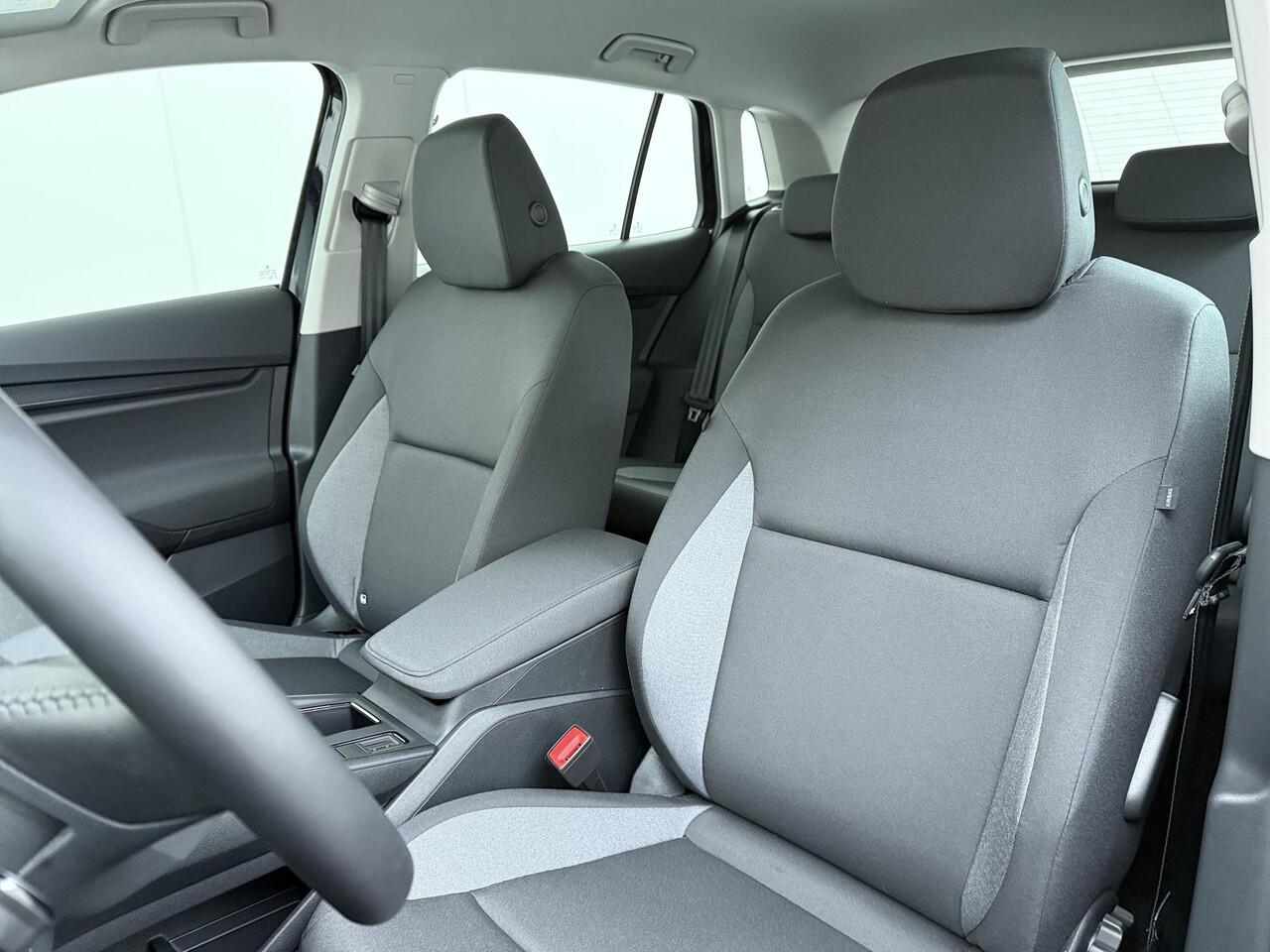 Skoda Elroq 55 Selection 170 PK | Achteruitrijcamera | Wireless Carplay & Android auto | 19" lichtmetalen velgen |