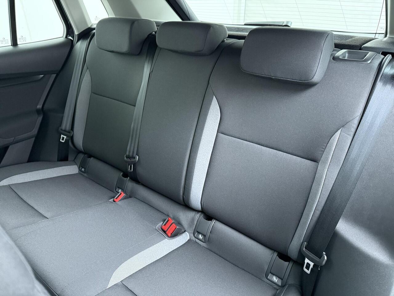 Skoda Elroq 55 Selection 170 PK | Achteruitrijcamera | Wireless Carplay & Android auto | 19" lichtmetalen velgen |