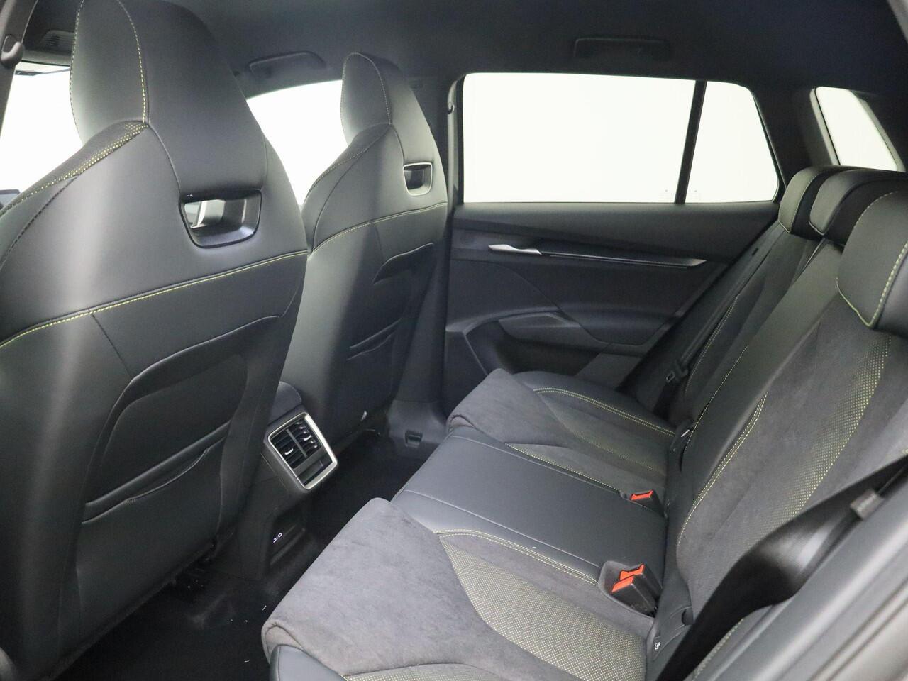 Skoda Elroq RS 340PK 4x4 Elektrische aandrijving | 20" inch velgen Draconis | ¤3000,- euro inruilpremie