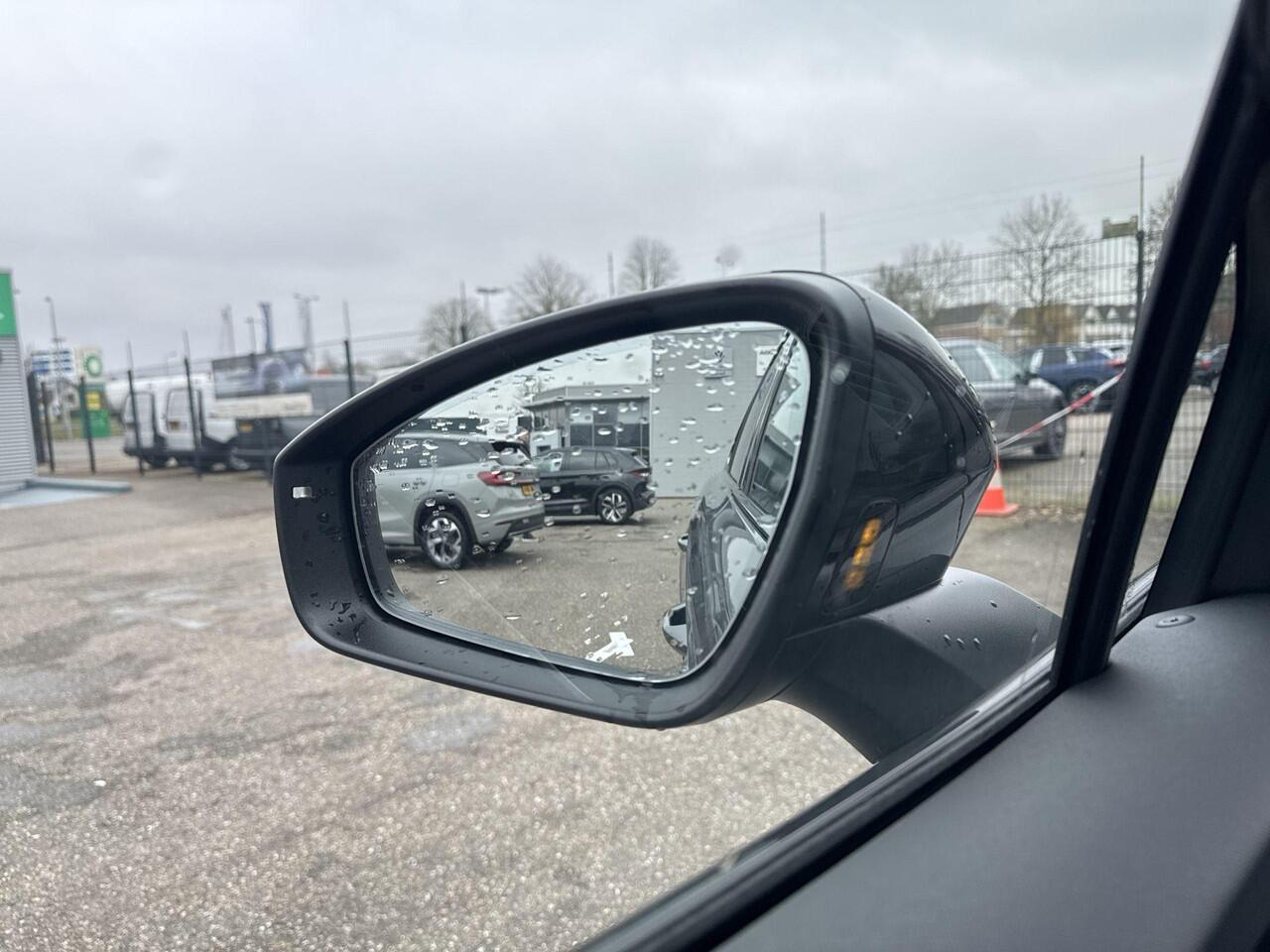 Skoda Elroq 60 Sportline | Business upgrade pakket Clever | ¤3000,- euro inruilpremie - |