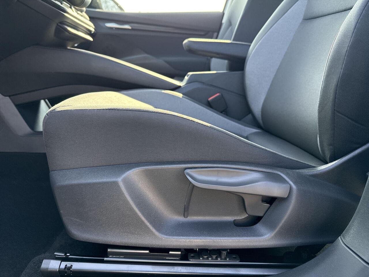 Skoda Elroq Limited 50 Elektromotor 125 kW / 170 PK SUV Elektr isch | Metallic Lak | 3000,- inruilbonus!!