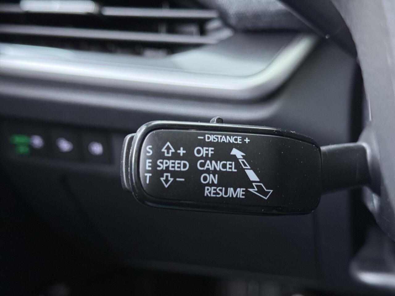 Skoda Elroq Business Edition 286 PK | Trekhaak | 20" Lichtmetalen velgen | Verlichte grille |