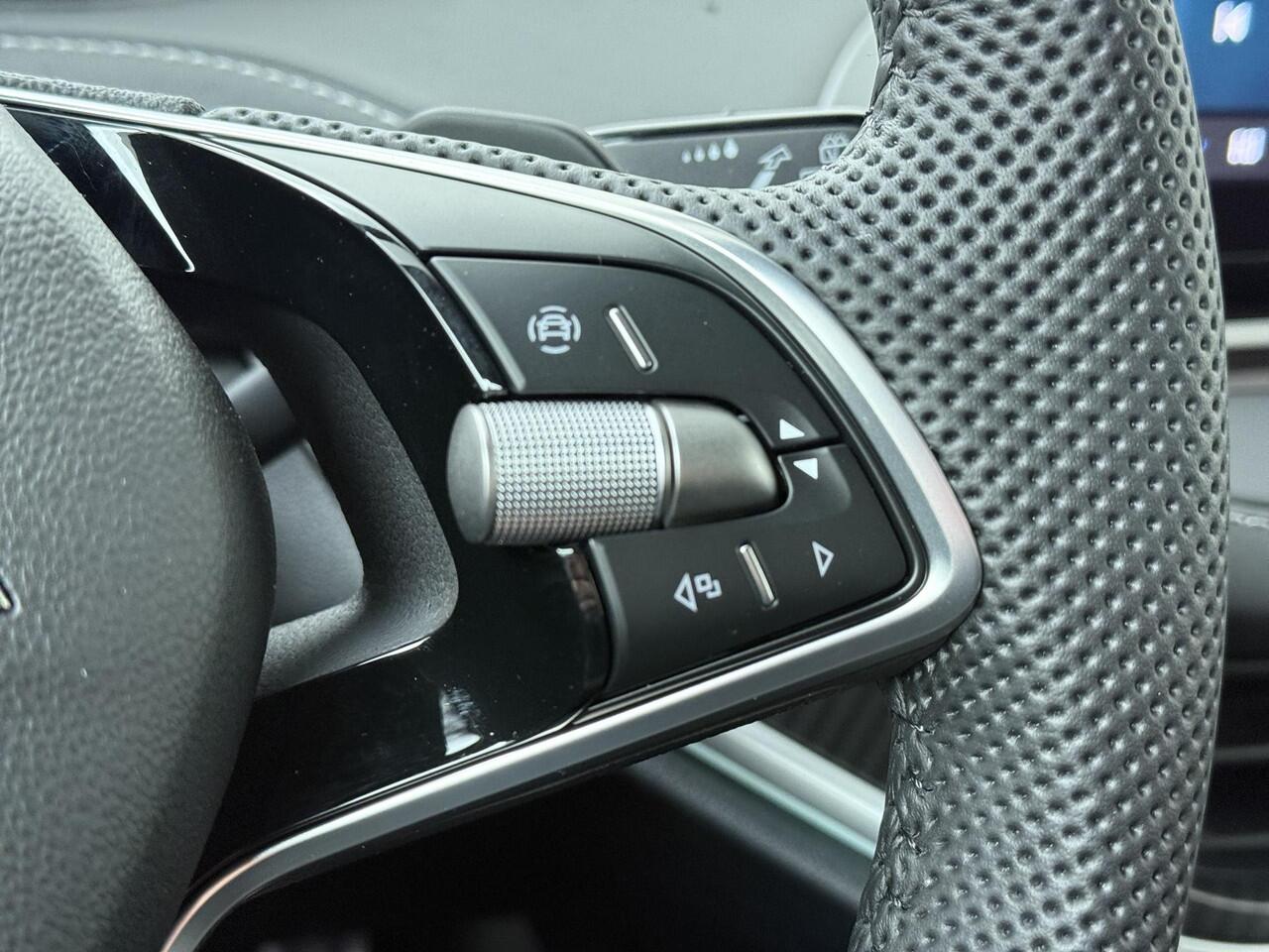 Skoda Elroq 85 Sportline 286 PK | Trekhaak | Led Matrix | Elektrische achterklep | Verlichte Grille |