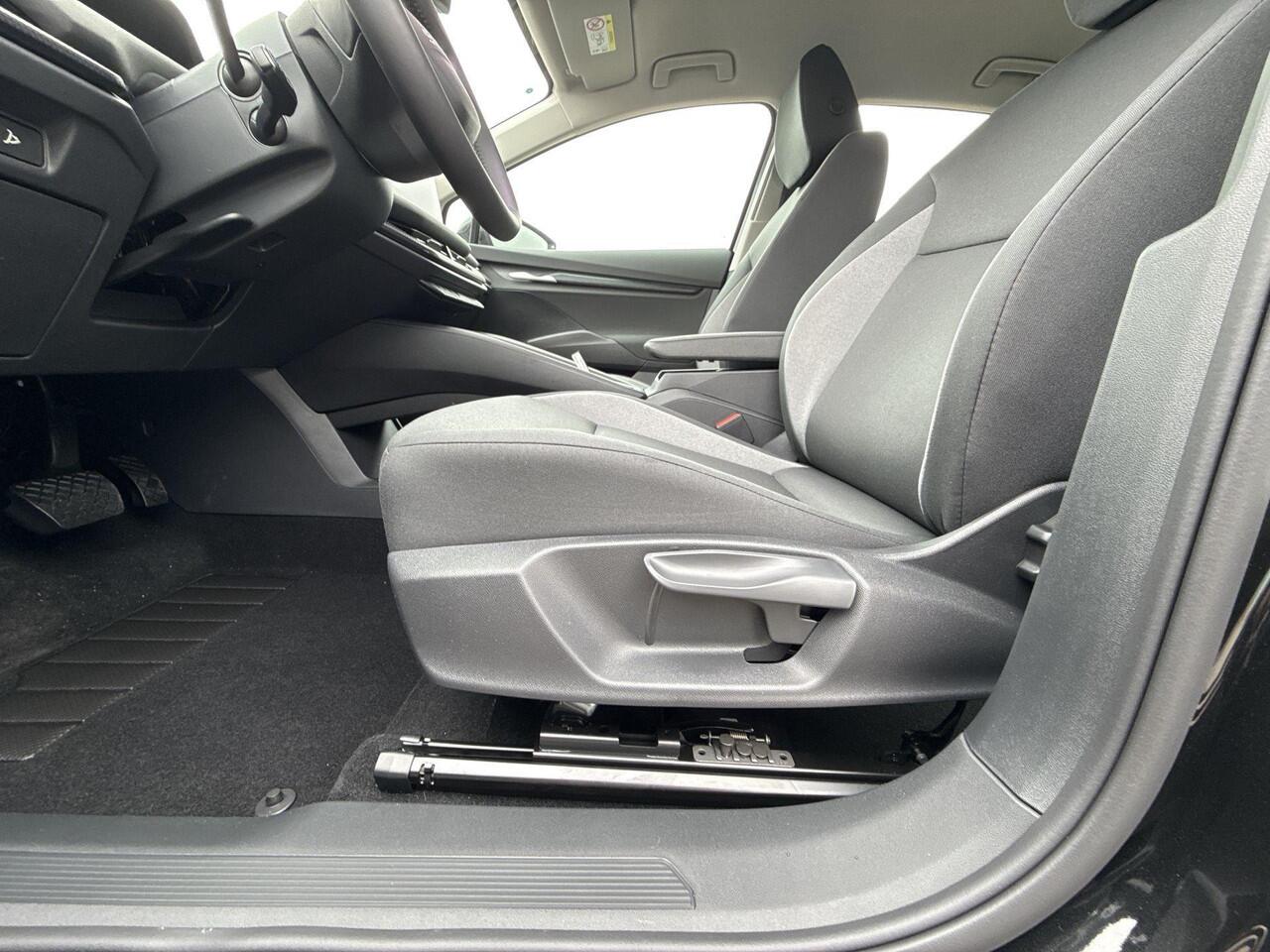 Skoda Elroq 50 Selection 19 Inch Regulus| PRIVATELEASE 399,- PER MAAND!! | 3000,- INRUILPREMIE!!|