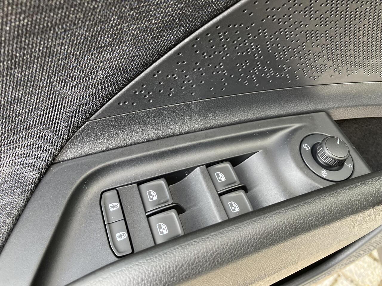 Skoda Elroq 85 Business Edition 286 PK | Trekhaak | Led Matrix | Elektrische achterklep | Verlichte Grille |