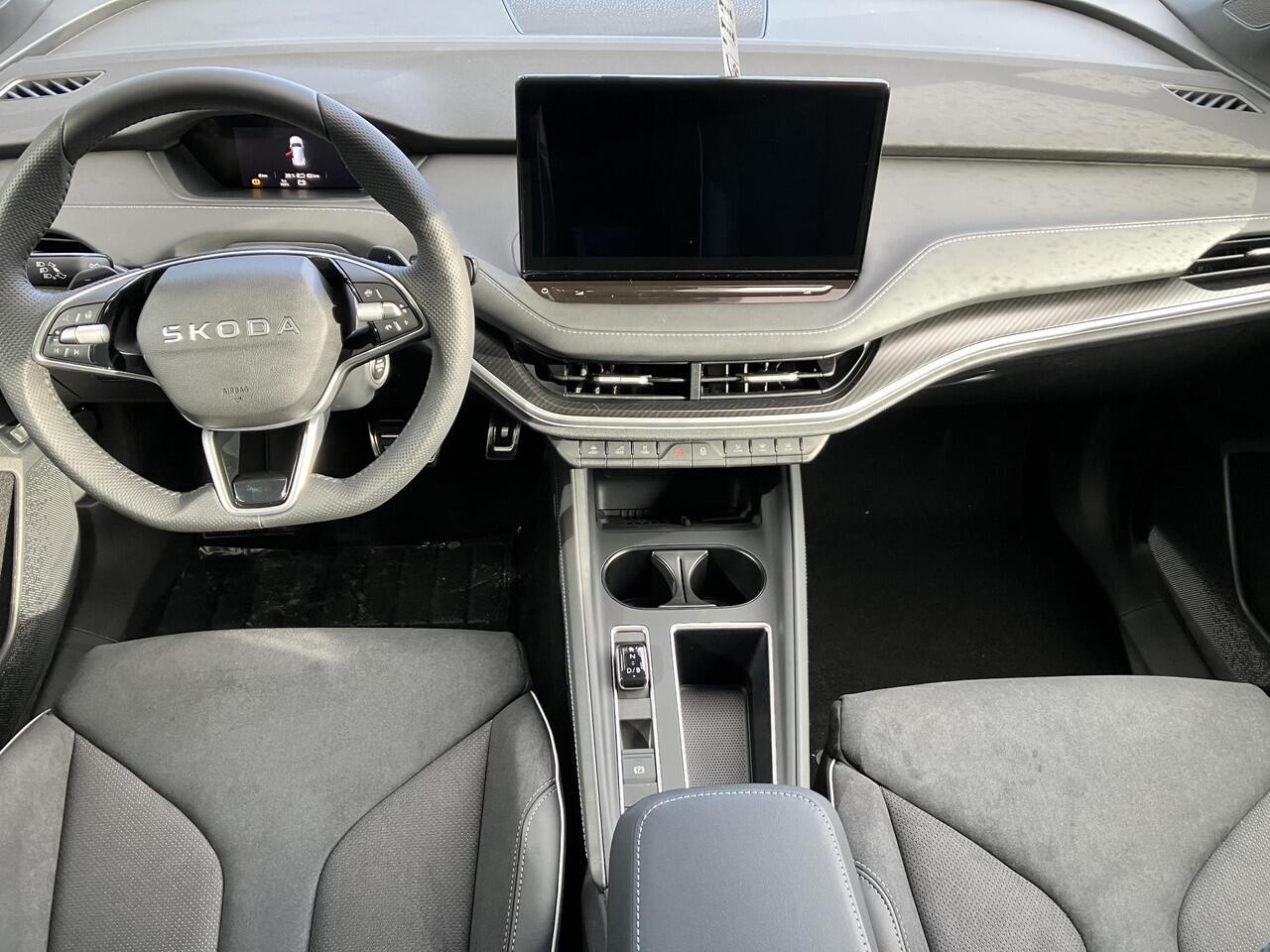 Skoda Elroq 85 Sportline 286 PK | Trekhaak | Led Matrix | Elektrische achterklep | Verlichte Grille |