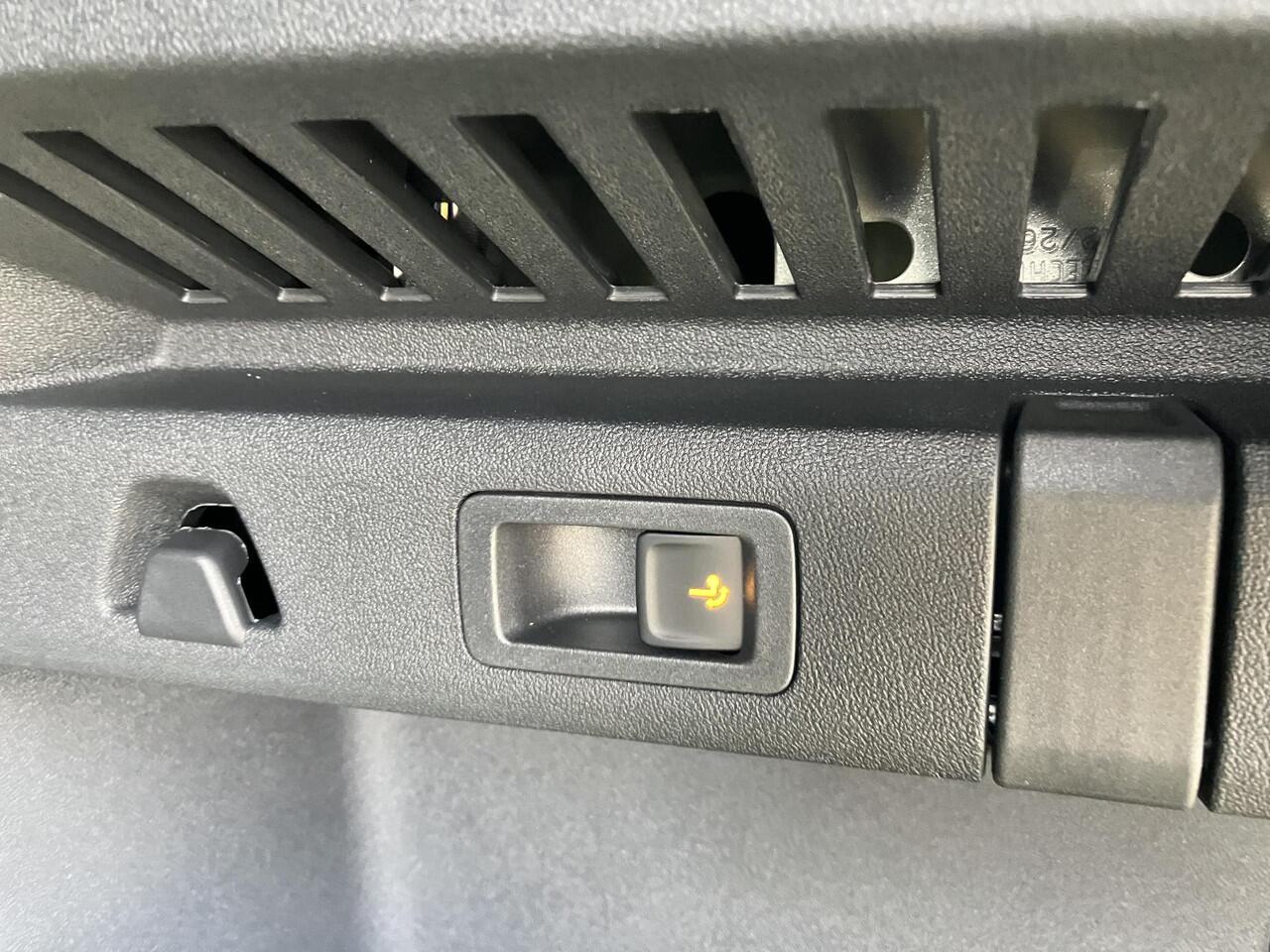 Skoda Elroq 85 Sportline 286 PK | Trekhaak | Led Matrix | Elektrische achterklep | Verlichte Grille |