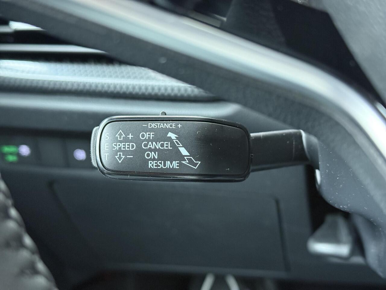 Skoda Elroq 50 Limited 170 PK | 4.000 Inruilpremie | Achteruitrijcamera | Wireless Carplay & Android auto | Trekhaak |