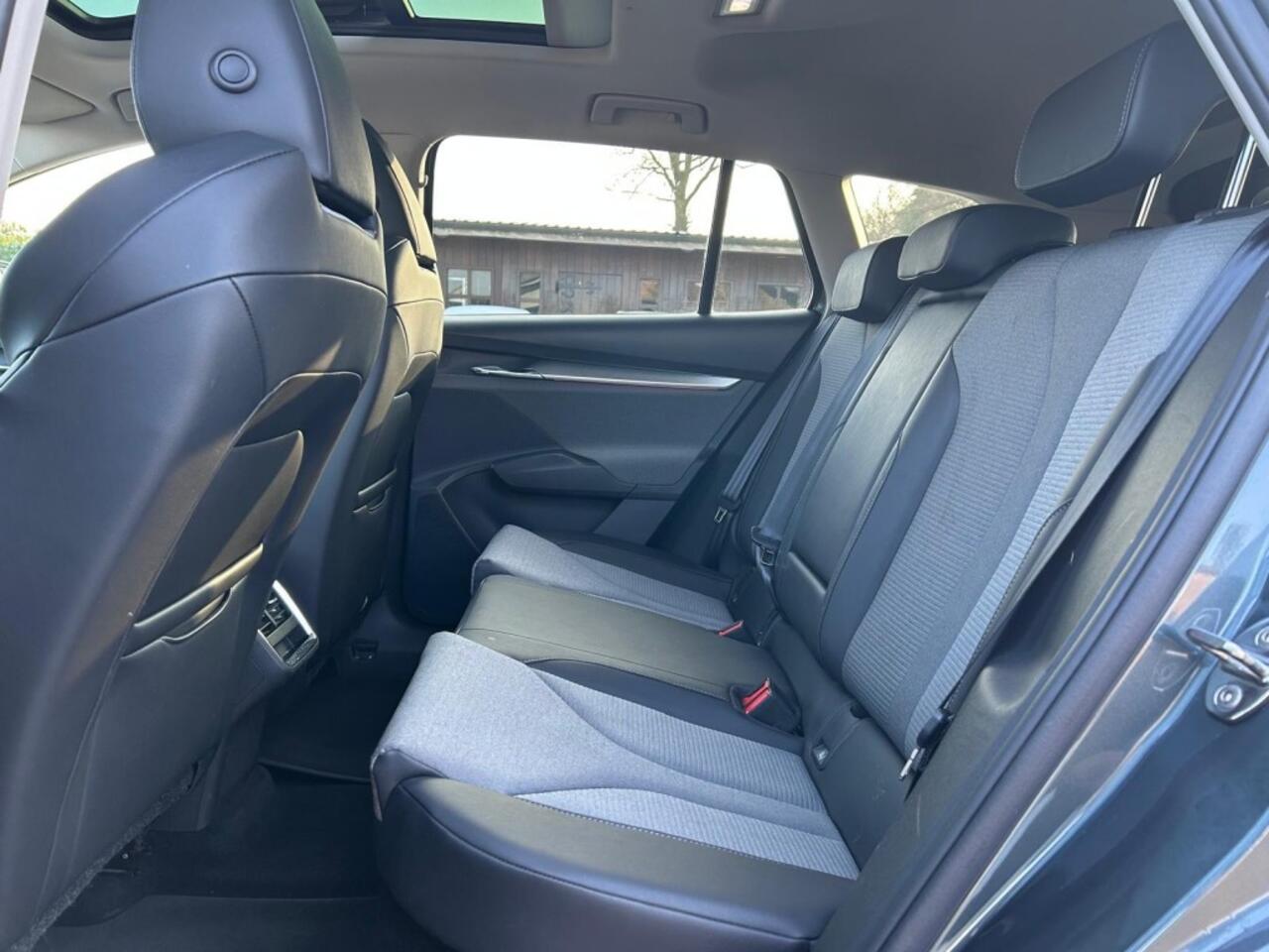 Skoda Enyaq 80 Camera, Apple Carplay, Crystal Lightning, Pano