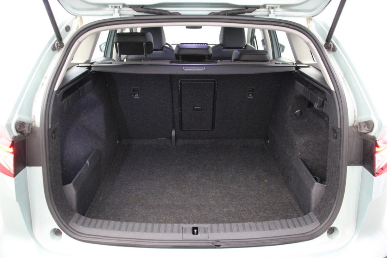 Skoda Enyaq IV 60 - Carplay, Navi, Cruise, Clima, Memory