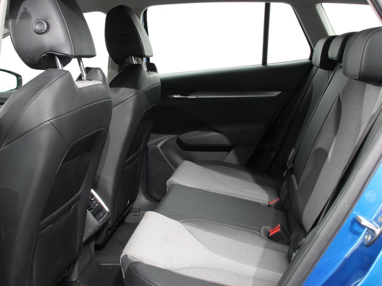 Skoda Enyaq iV 60 Airco Navi Carplay Adaptive Cruise Control Park Pack + Camera Full LED Stoel/Stuurverwarming