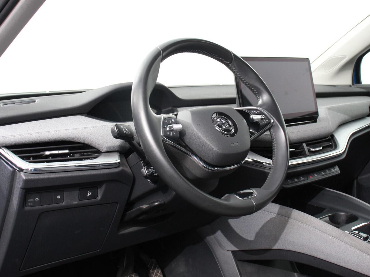 Skoda Enyaq iV 60 Airco Navi Carplay Adaptive Cruise Control Park Pack + Camera Full LED Stoel/Stuurverwarming