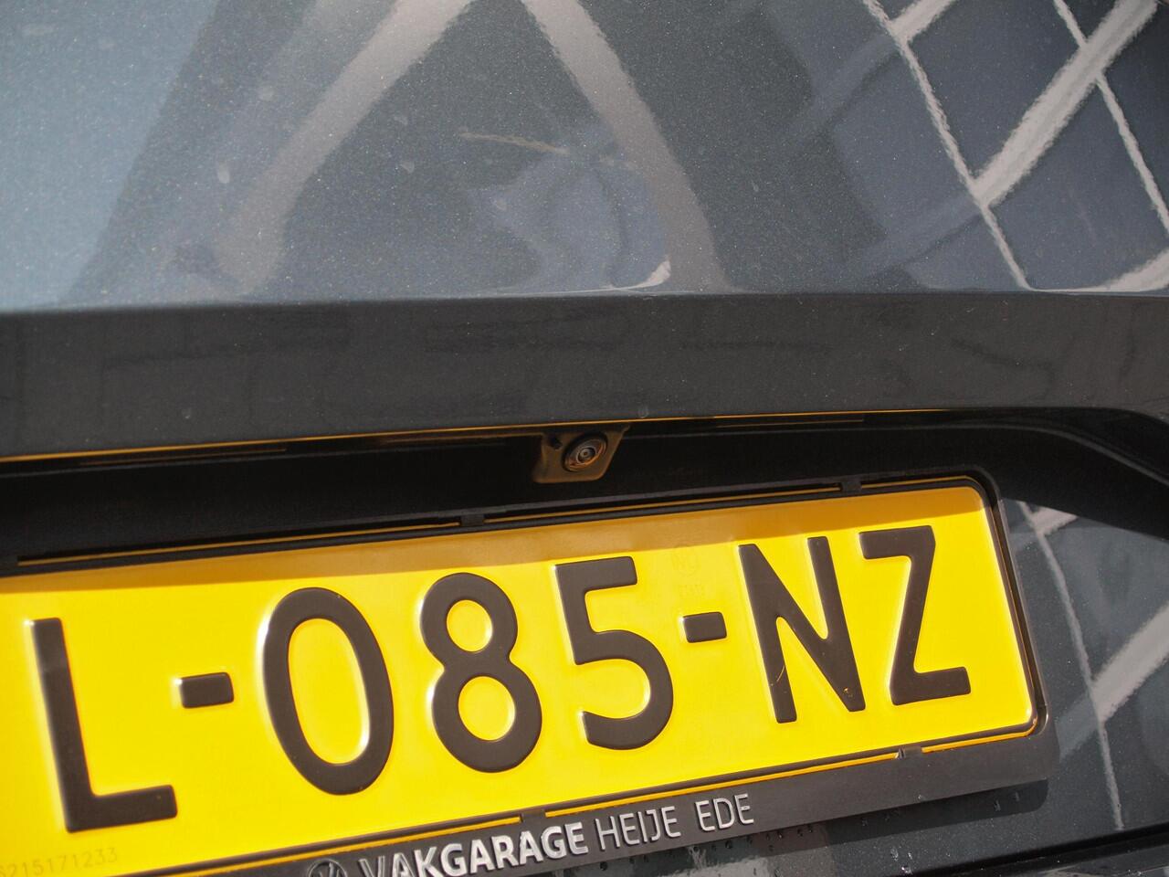 Skoda Enyaq iV 80 | Camera | Trekhaak | Apple Carplay | Zware accu pakket |