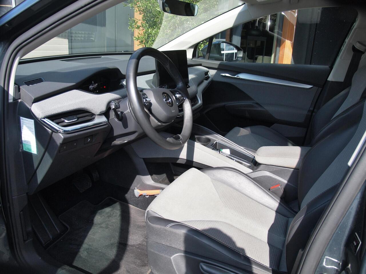 Skoda Enyaq iV 80 | Camera | Trekhaak | Apple Carplay | Zware accu pakket |