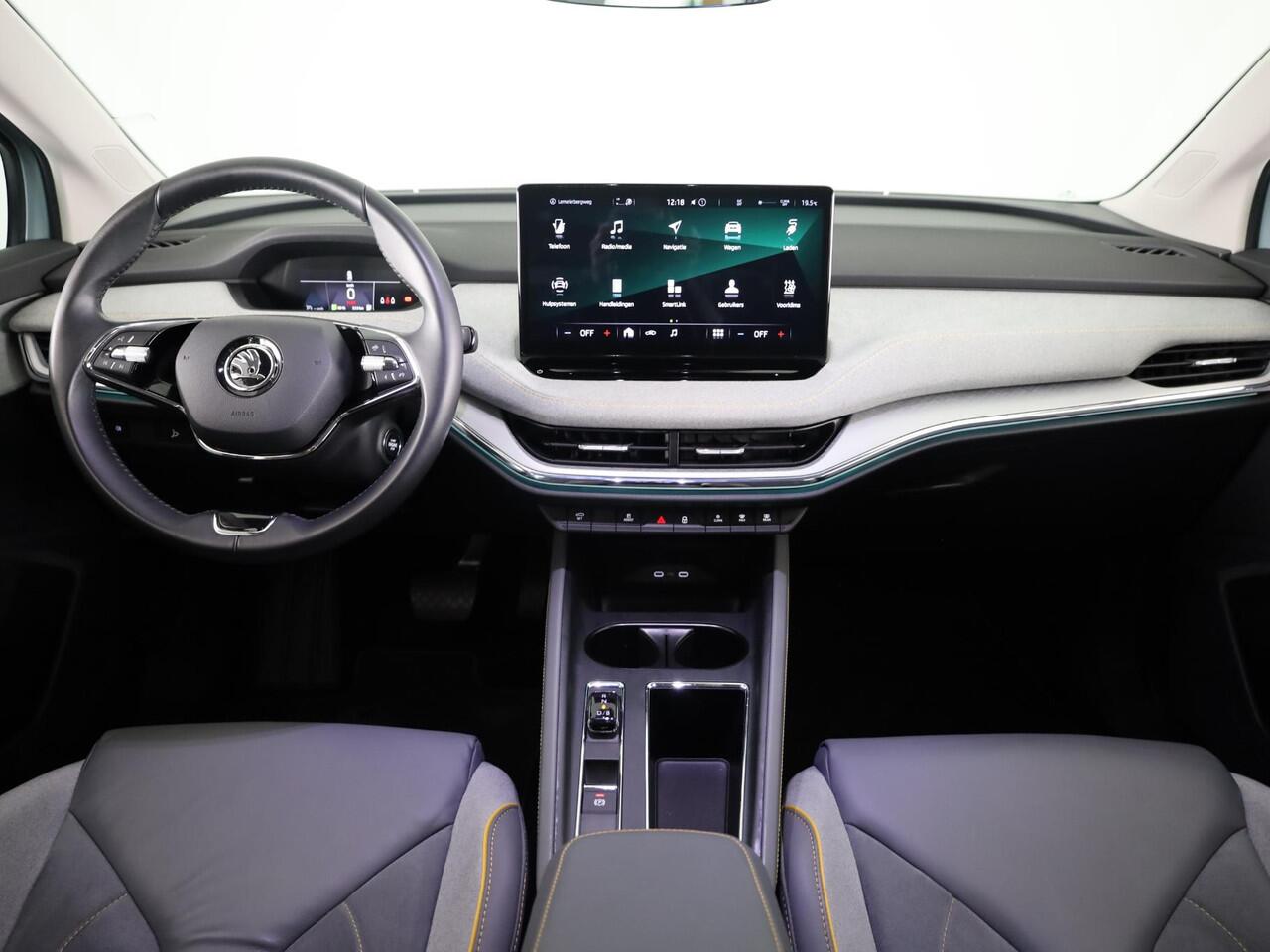 Skoda Enyaq iV 60 180 pk | Navigatie | Parkeersensoren | Achteruitrijcamera | LED koplampen | Lederen/stof bekleding |