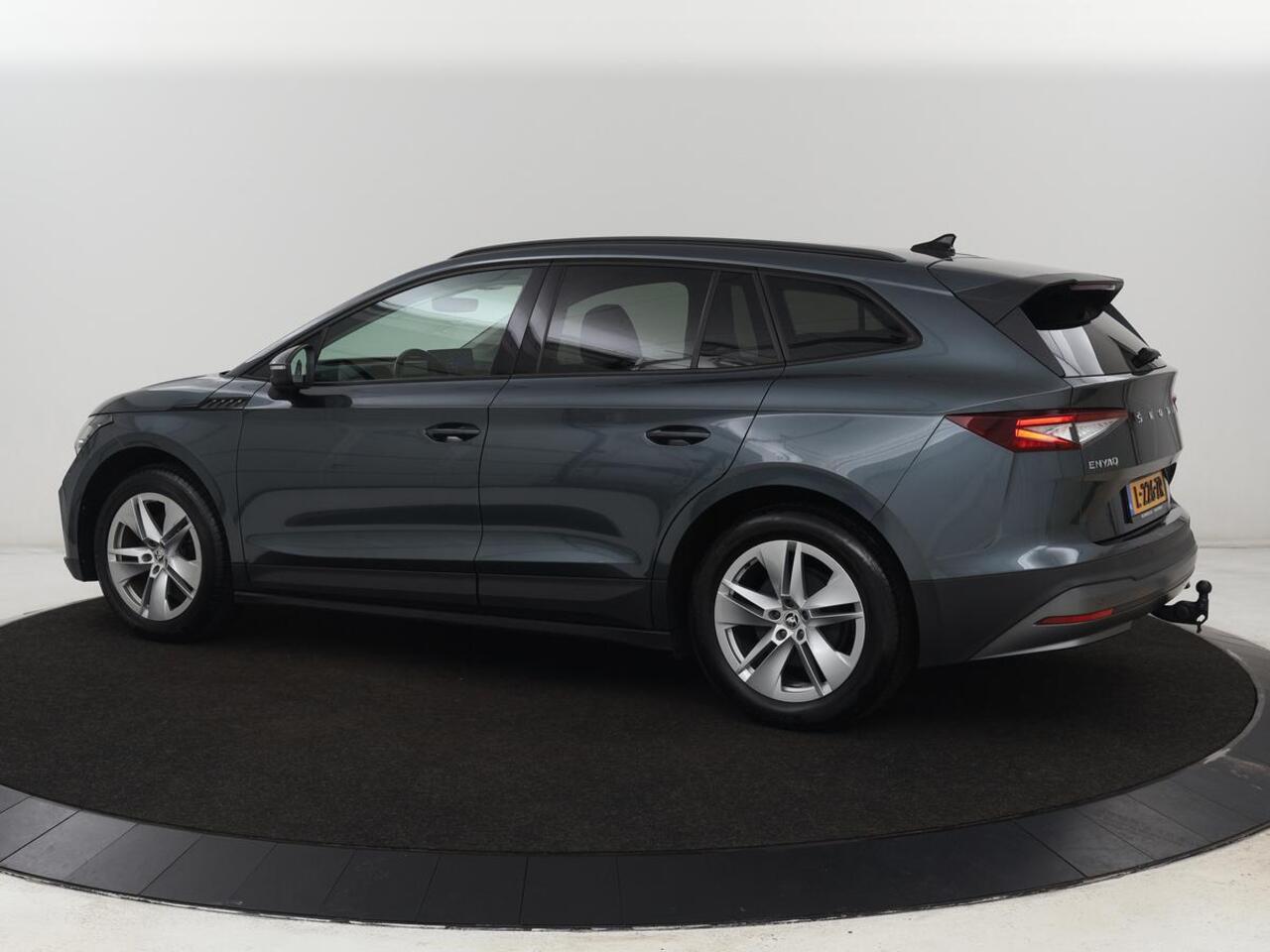 Skoda Enyaq iV 60 | Trekhaak | Adaptive cruise | Camera | Keyless | Stuurverwarming | Half leder | 19'' | Carplay | Navigatie | Digital Cockpit | Full LED | File Assistent | Parkeerhulp