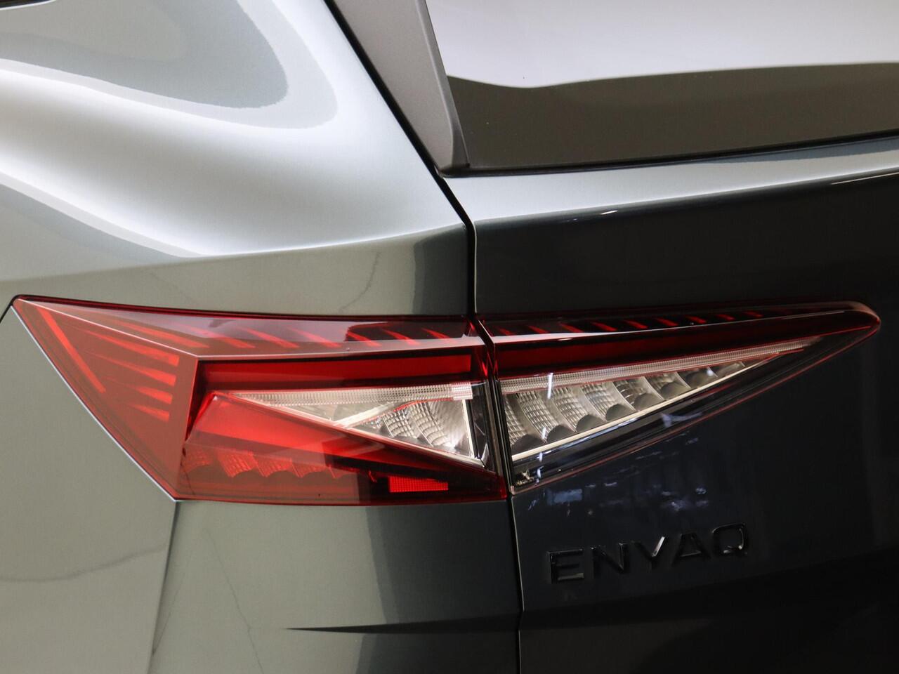 Skoda Enyaq iV 60 Sportline | Dodehoek detectie | Keyless | Achteruitrijcamera | LED matrix verlichting | Stuurwiel verwarmd | Adaptieve cruise control | 21 inch Licht metalen velgen | Navigatie |