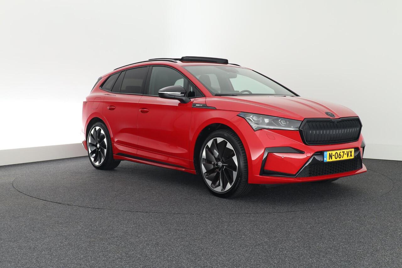 Skoda Enyaq iV 80 Sportline 204pk SOH 94% Camera Stoelverwarming Memory Keyless Navigatie Panoramadak