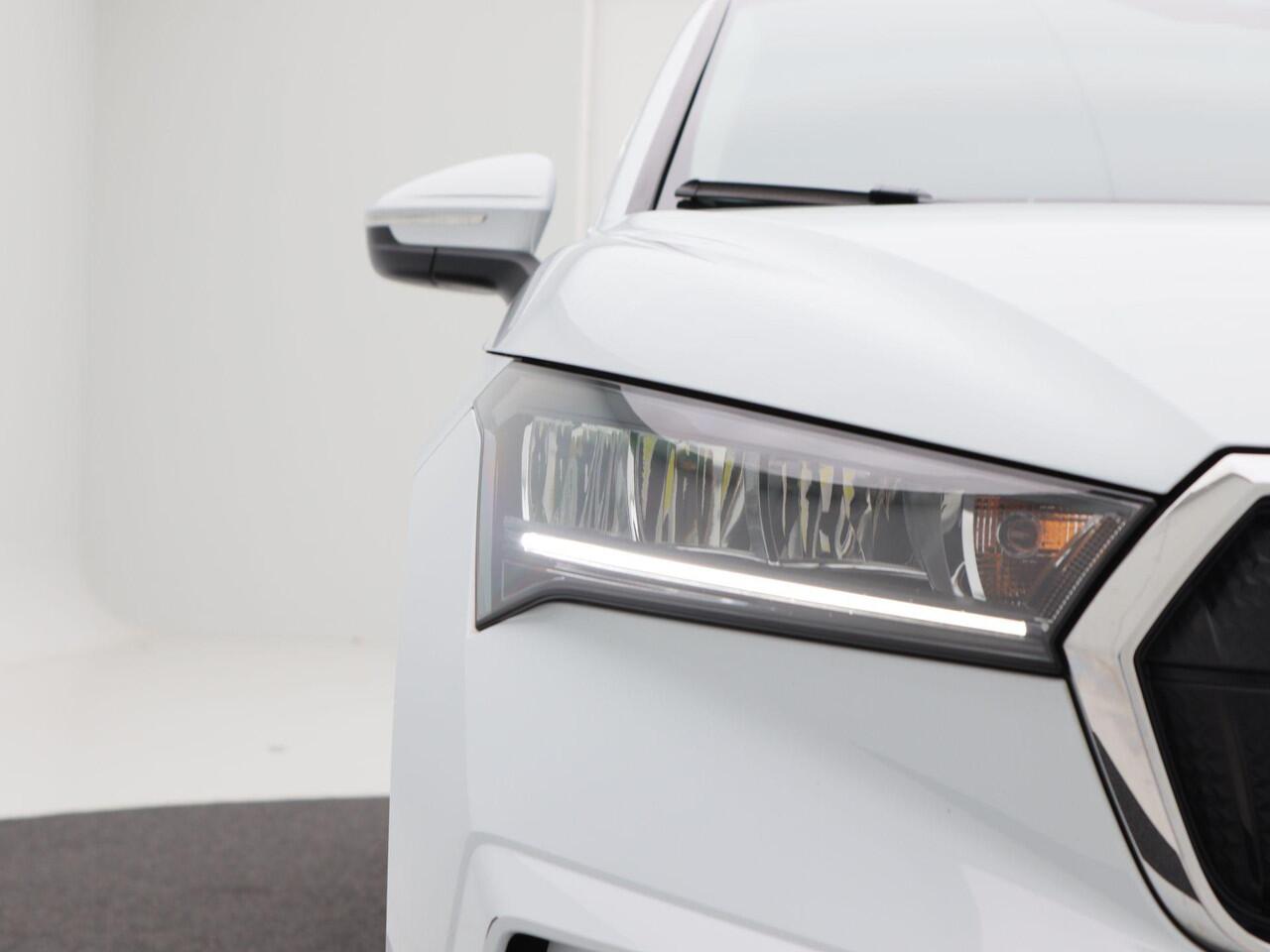 Skoda Enyaq iV 60 | Panoramadak | Adaptive Cruise | Stoelverwarming | Carplay | Camera | Navigatie | 21 inch | 90.965 Km!!