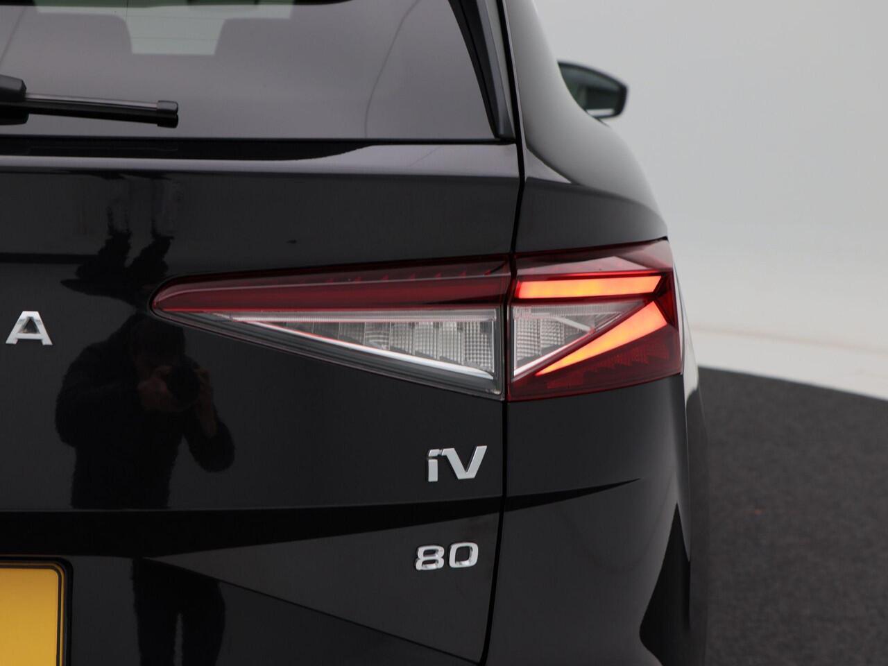 Skoda Enyaq iV 80 204 Pk Automaat | Adaptive Cruise | Stoelverwarming | Stuurverwarming | Navigatie | Trekhaak | 20 Inch | 70.388 Km!!