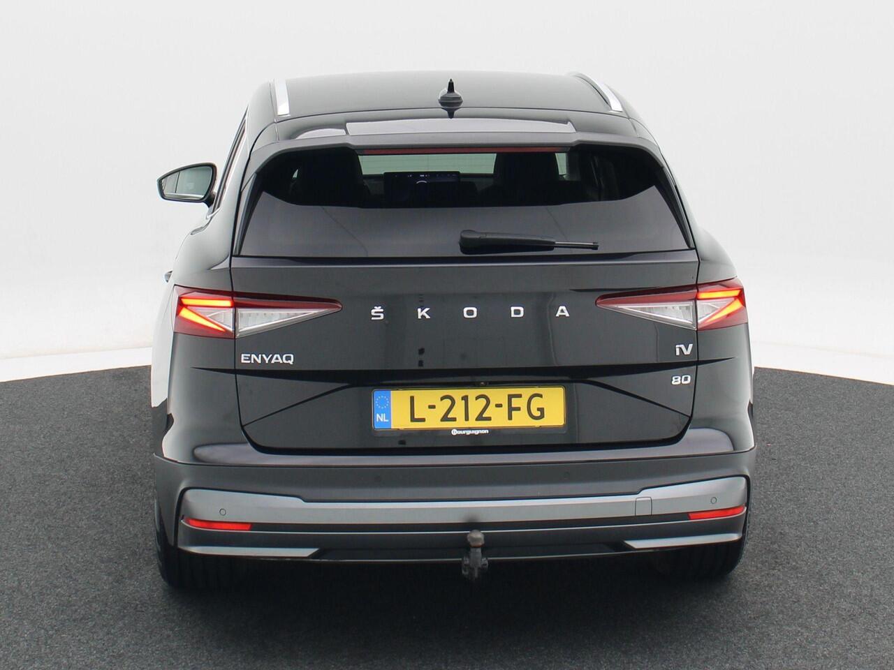 Skoda Enyaq iV 80 204 Pk Automaat | Adaptive Cruise | Stoelverwarming | Stuurverwarming | Navigatie | Trekhaak | 20 Inch | 70.388 Km!!