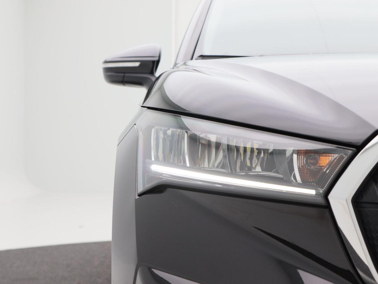 Skoda Enyaq iV 80 204 Pk Automaat | Adaptive Cruise | Stoelverwarming | Stuurverwarming | Navigatie | Trekhaak | 20 Inch | 70.388 Km!!