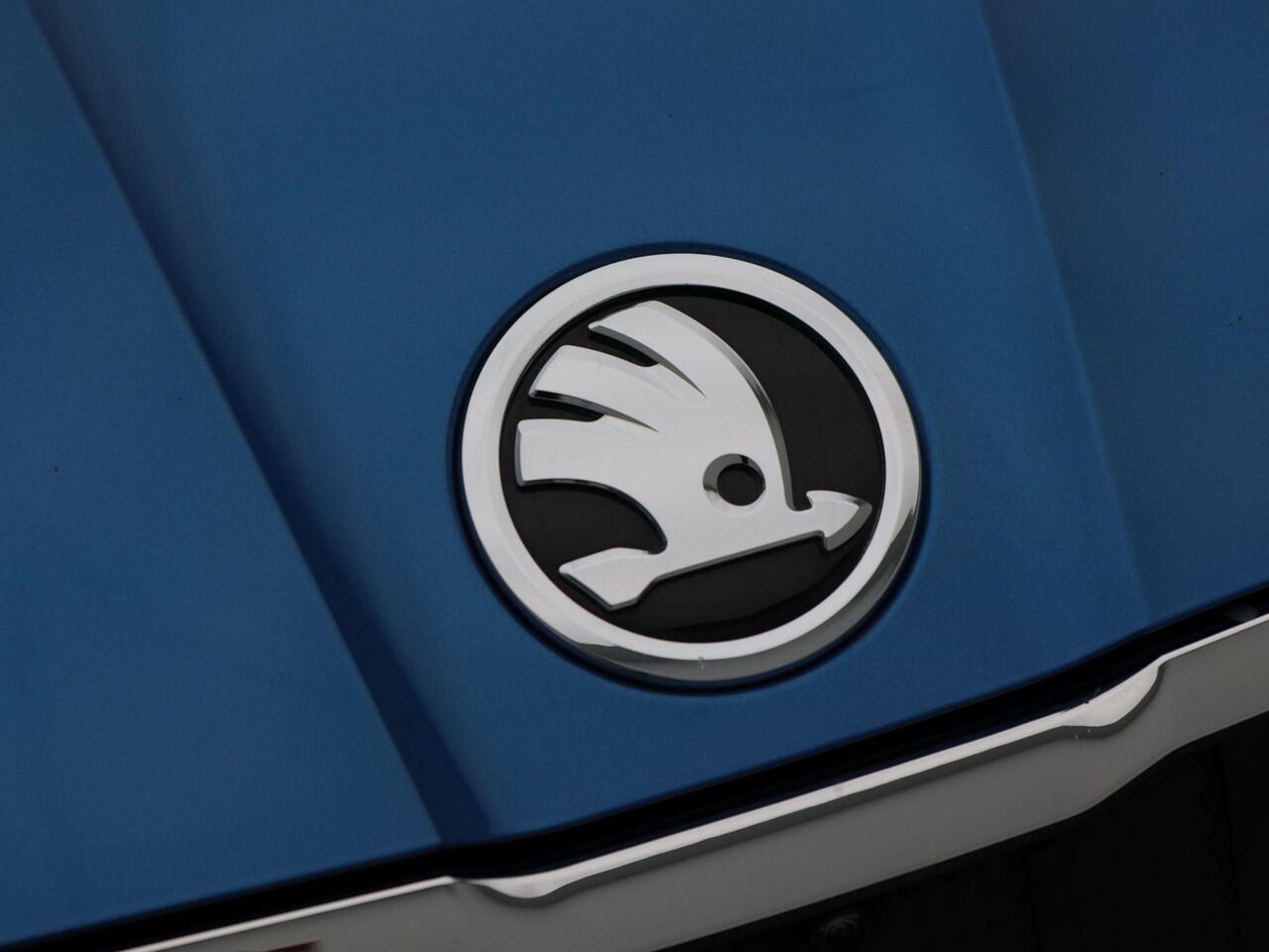 Skoda Enyaq iV 60 | Panoramadak | Adaptive Cruise | Stoelverwarming | 360 Camera | CarPlay | Navigatie | 54.980 Km!!