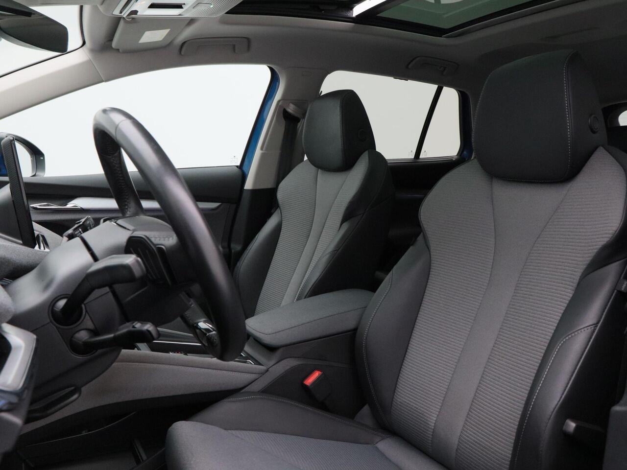 Skoda Enyaq iV 60 | Panoramadak | Adaptive Cruise | Stoelverwarming | 360 Camera | CarPlay | Navigatie | 54.980 Km!!