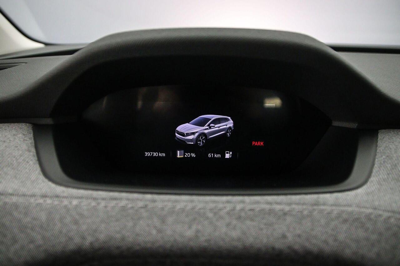Skoda Enyaq iV 80 204pk Automaat Adaptive cruise control, Elektrische achterklep, Navigatie, Achteruitrijcamera, LED matrix koplampen, Airco, Parkeersensoren, DAB, Stuurwiel verwarmd