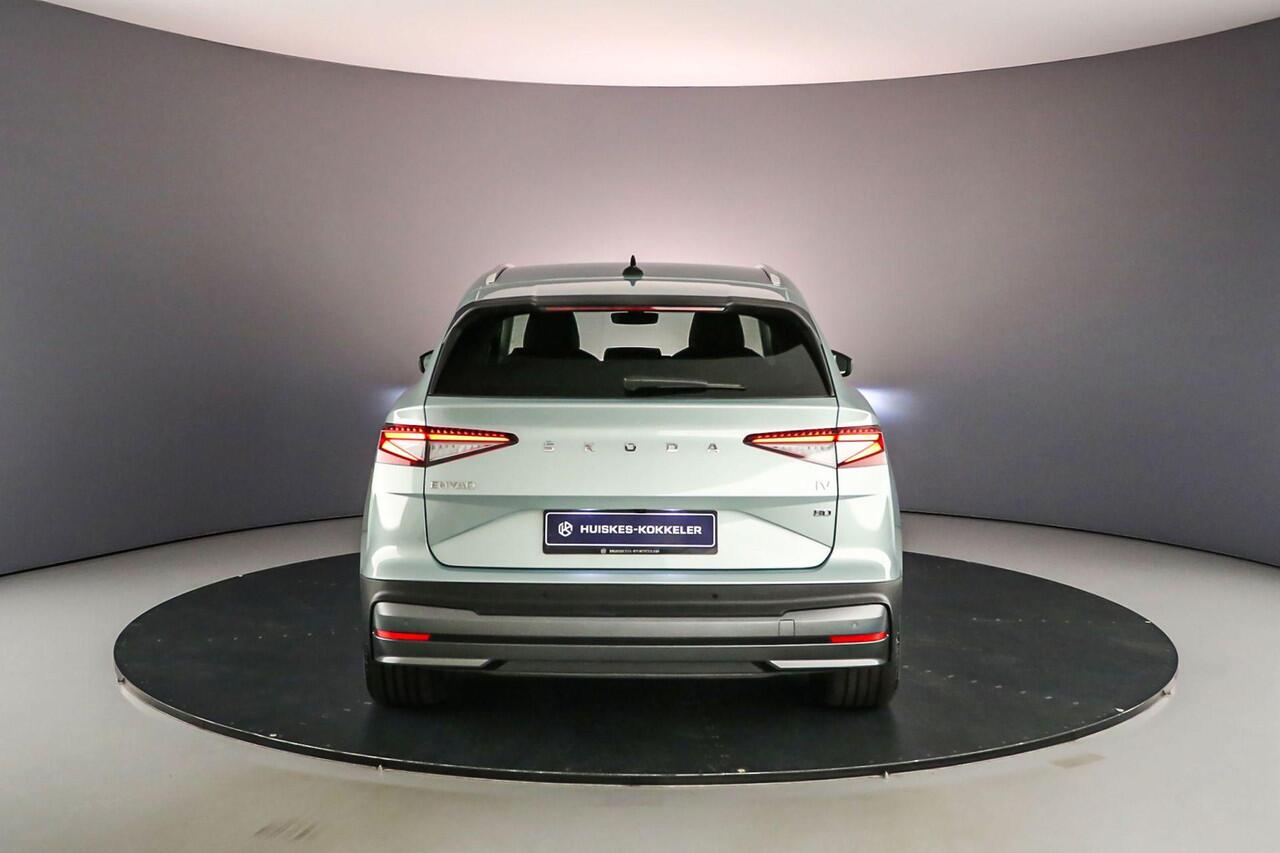 Skoda Enyaq iV 80 204pk Automaat Adaptive cruise control, Elektrische achterklep, Navigatie, Achteruitrijcamera, LED matrix koplampen, Airco, Parkeersensoren, DAB, Stuurwiel verwarmd