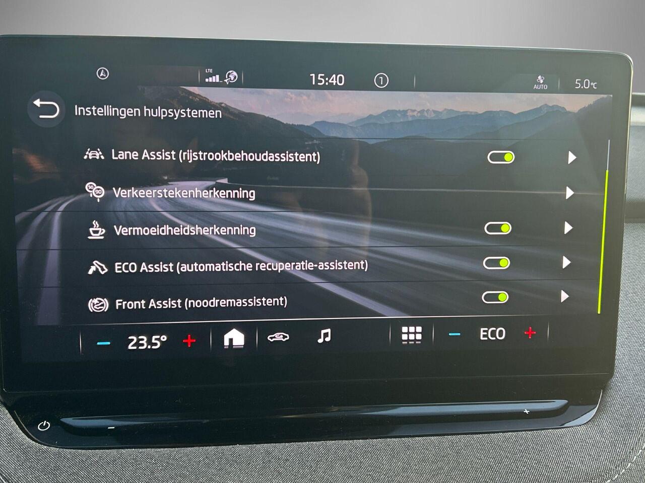 Skoda Enyaq iV 60 180pk | SoH 91% | Parkeersensoren achterzijde | Carplay | Navigatie | Climate Control |