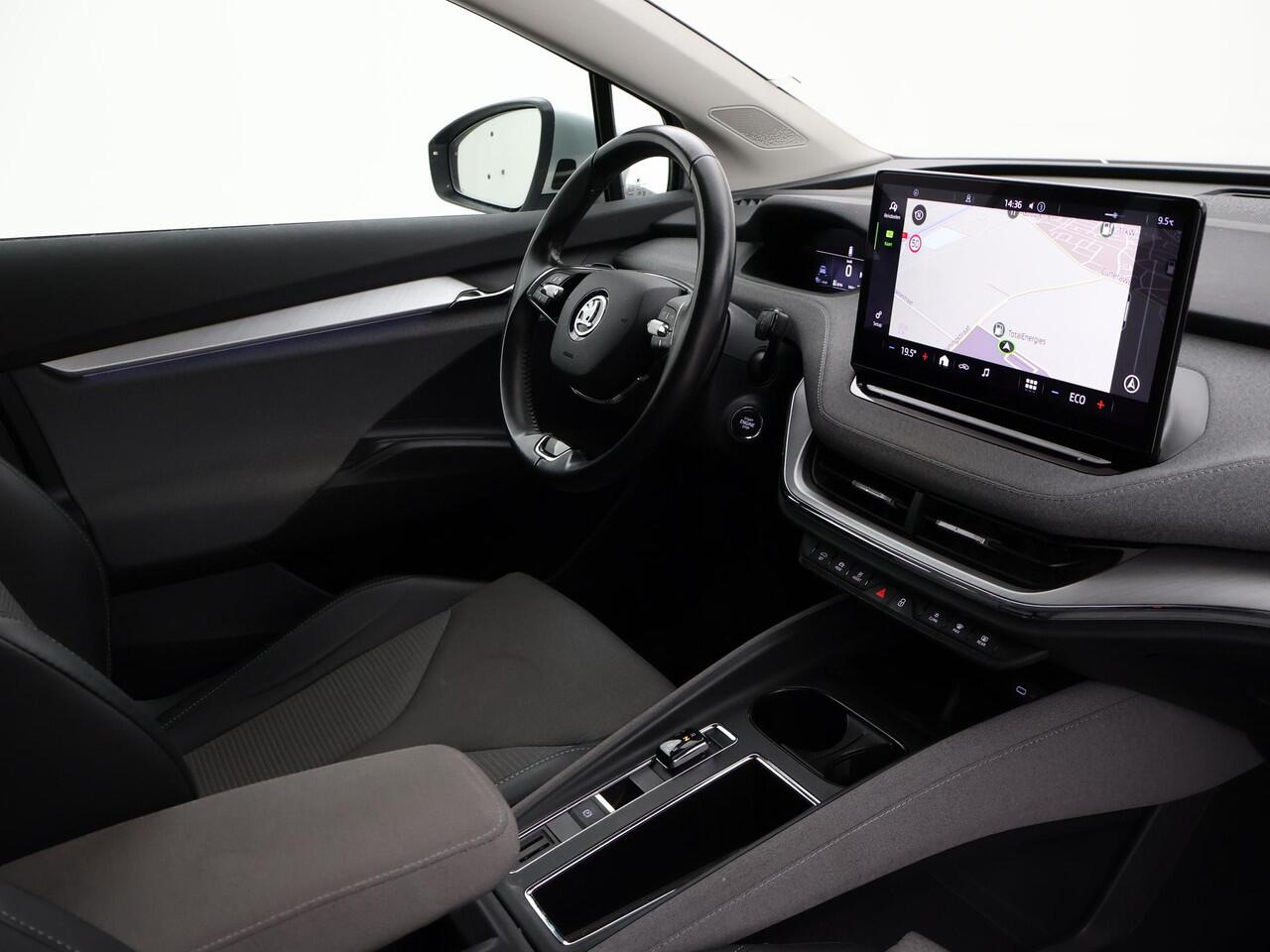 Skoda Enyaq iV 80 + CAMERA | ADAPTIVE CRUISE | SFEERVERLICHTING | CARPLAY | STUURVERW.