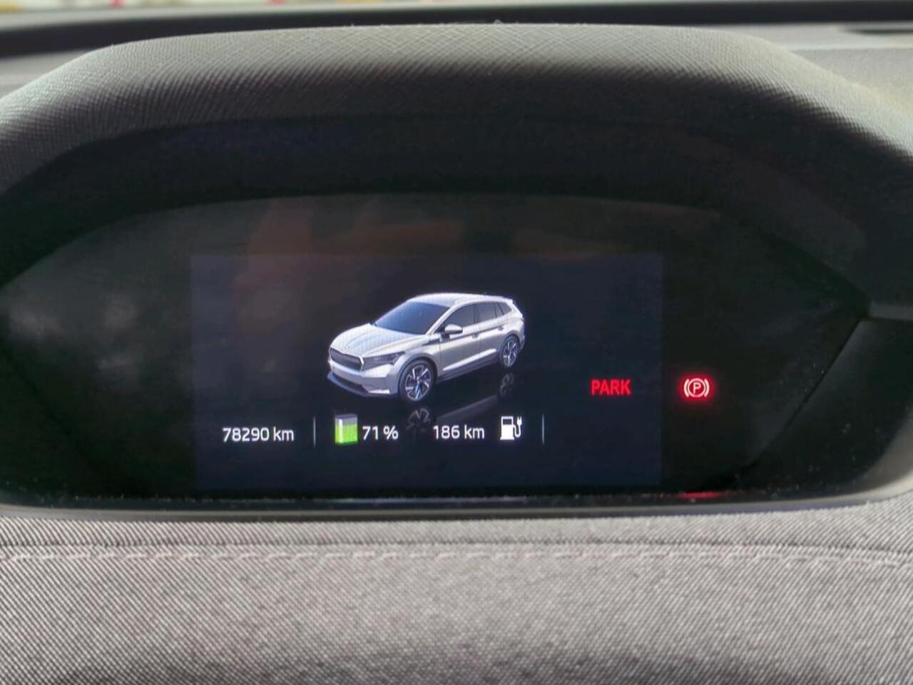 Skoda Enyaq iV 80 | 94% SOH | Trekhaak | Schuifdak | LED | Camera