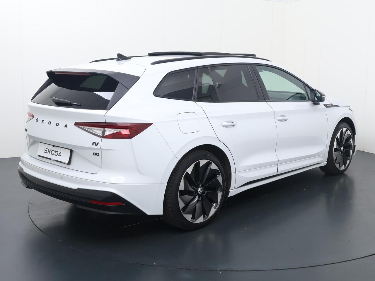 Skoda Enyaq iV 80 Sportline | 204 PK | SoH 90% | Panoramadak | 21" LM velgen | Elek. achterklep Virtual pedal | Adaptive cruise control | Voorstoelen verwarmd |