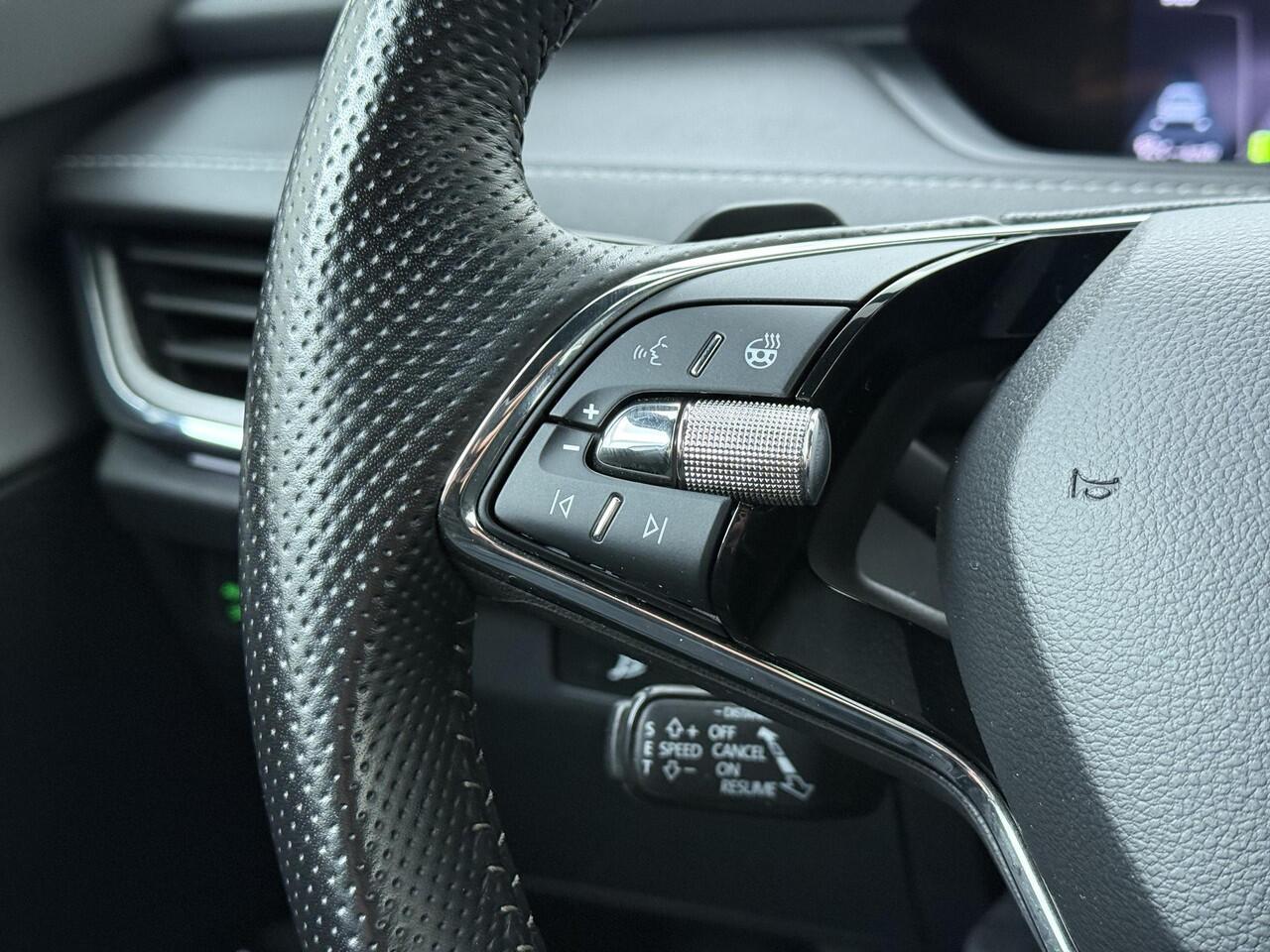 Skoda Enyaq iV 80 Sportline | 204 PK | SoH 90% | Panoramadak | 21" LM velgen | Elek. achterklep Virtual pedal | Adaptive cruise control | Voorstoelen verwarmd |