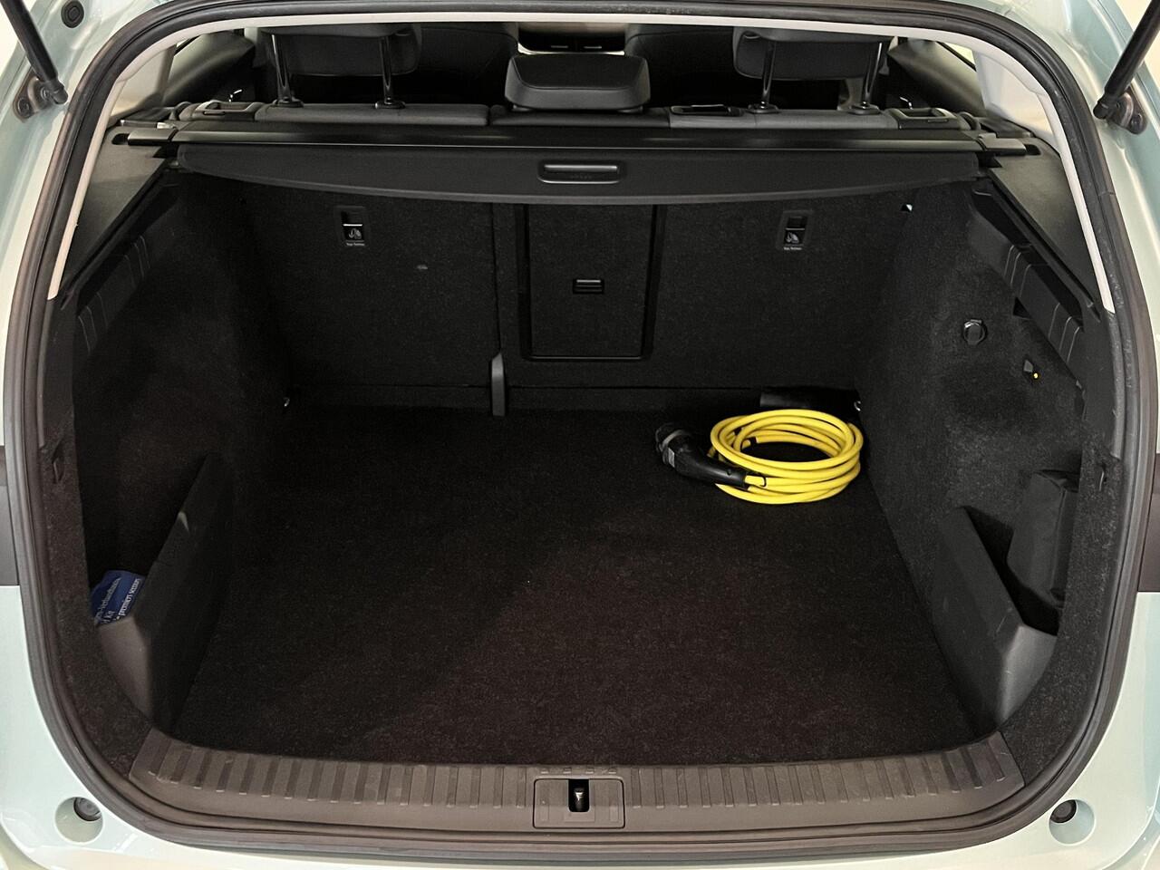 Skoda Enyaq iV 60 | 93,5% SOH | Navigatie | Climate Control | Cruise Control | Lichtmetalen velgen 19" | Apple Carplay/Android Auto | Parkeersensoren voor, achter en achteruitrijcamera