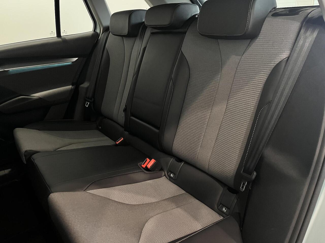 Skoda Enyaq iV 60 | 93,5% SOH | Navigatie | Climate Control | Cruise Control | Lichtmetalen velgen 19" | Apple Carplay/Android Auto | Parkeersensoren voor, achter en achteruitrijcamera