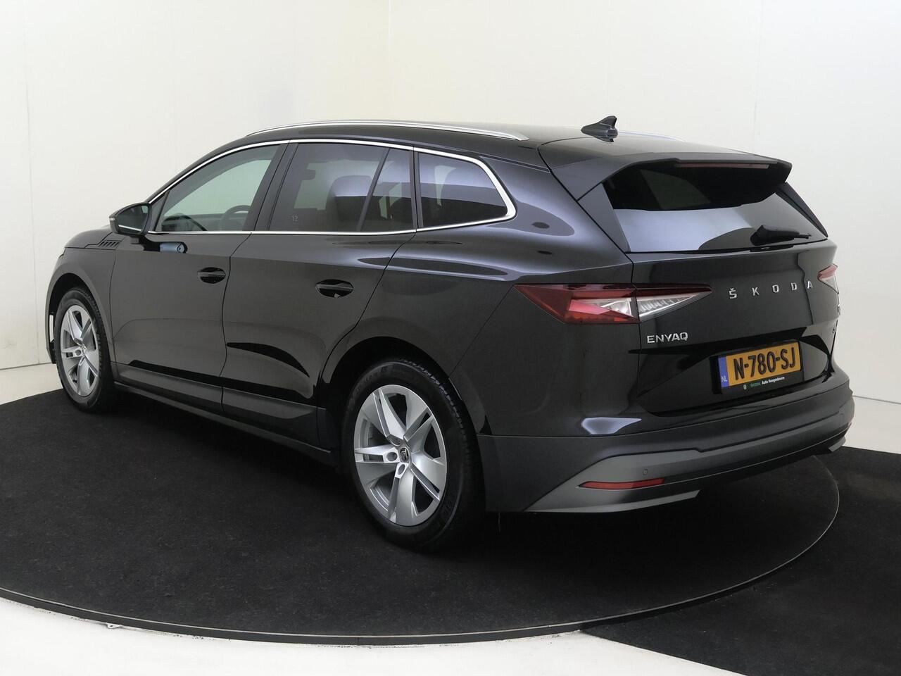 Skoda Enyaq iV 80 | SoH 91% | Warmtepomp | Dodehoek detectie | Keyless | Navigatie | Adaptieve cruise control | Achteruitrijcamera | Stoel- en stuurwielverwarming | 3-zone airco |