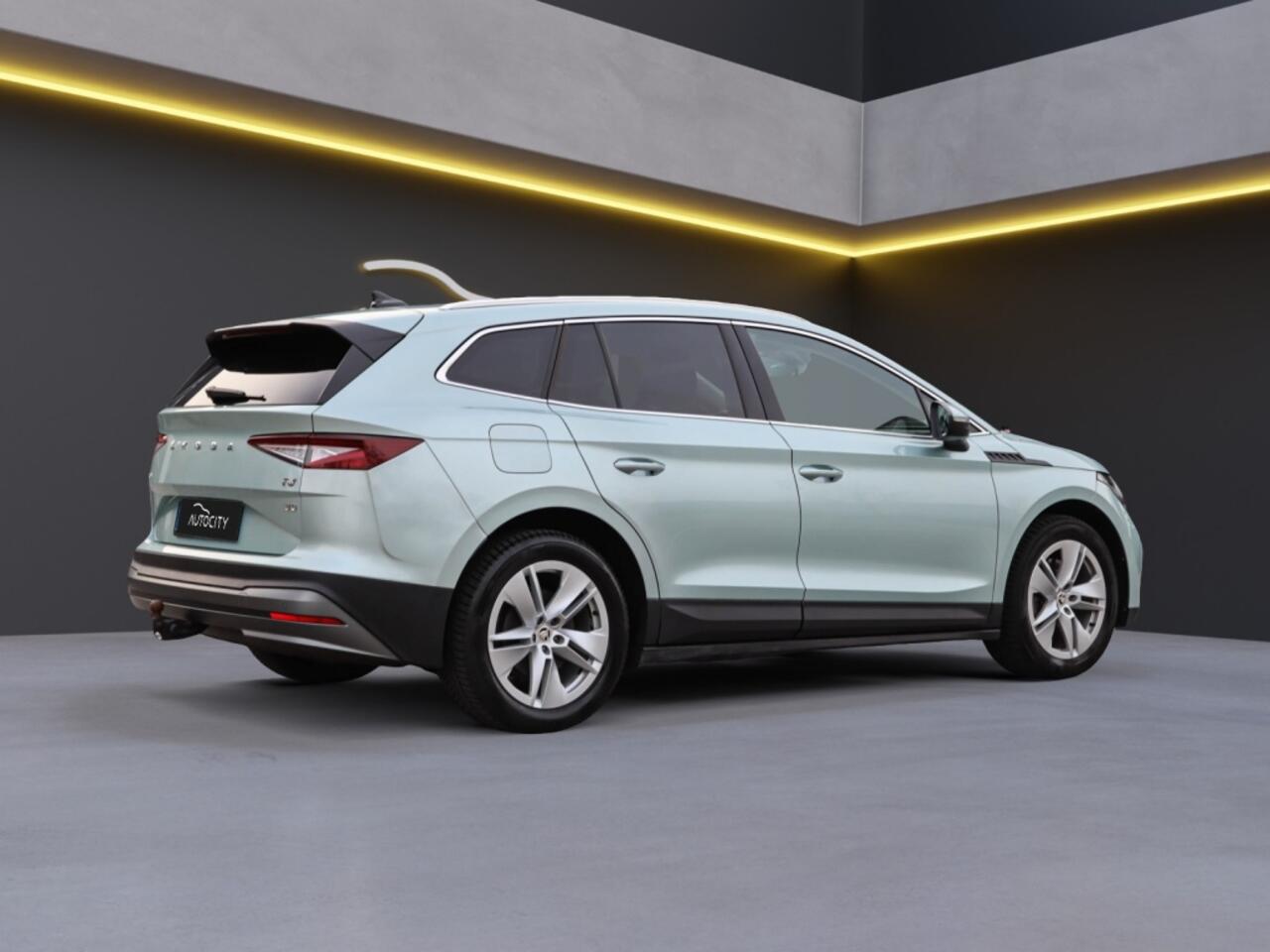 Skoda Enyaq iV 80 Loft 82kWh l Trekhaak l Camera l