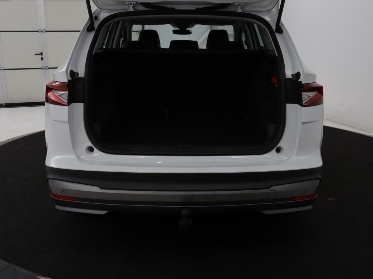 Skoda Enyaq iV 60 | SOH 92% | Trekhaak | Half leder | Sfeerverlichting | Carplay | Navigatie | 19'' | Cruise control | Parkeerhulp | Full LED