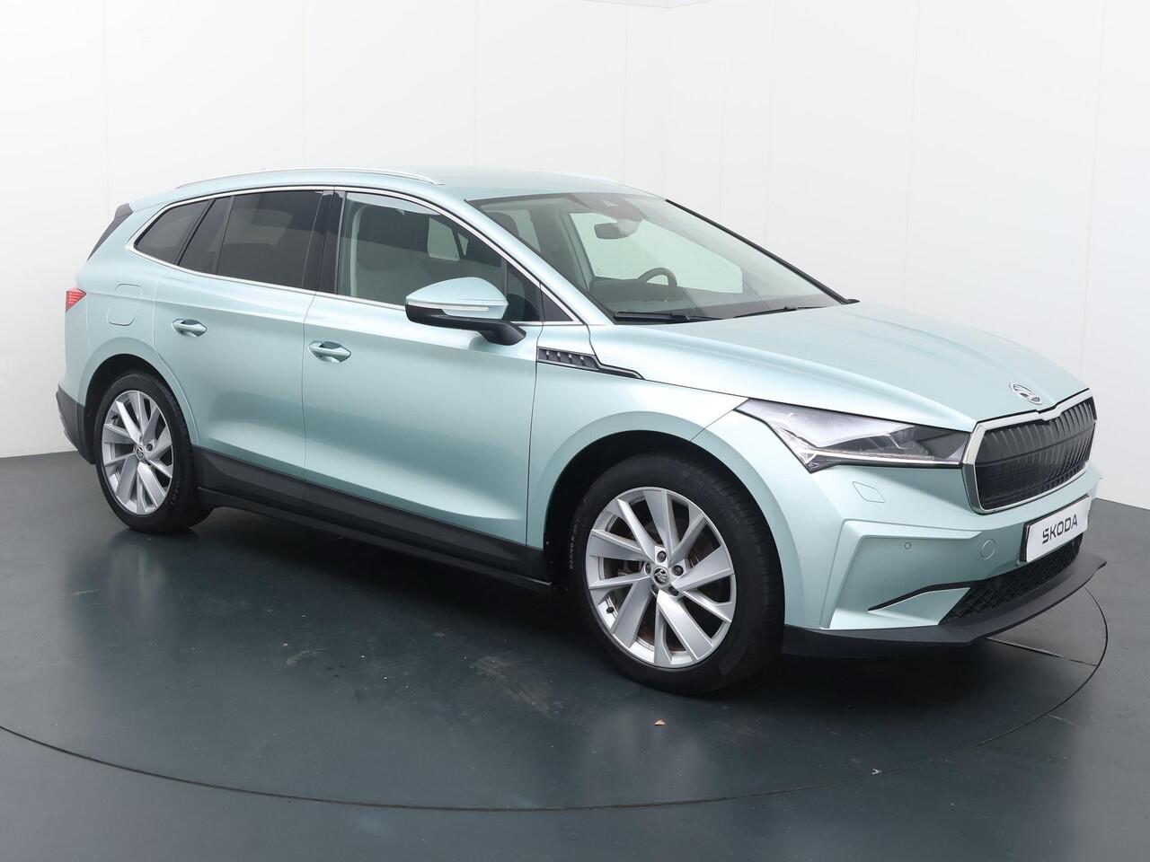 Skoda Enyaq iV 60 | 180 PK | SoH 89% | Trekhaak | Matrix LED koplampen | Voorstoelen verwarmd | 20" LM velgen | Achteruitrijcamera |