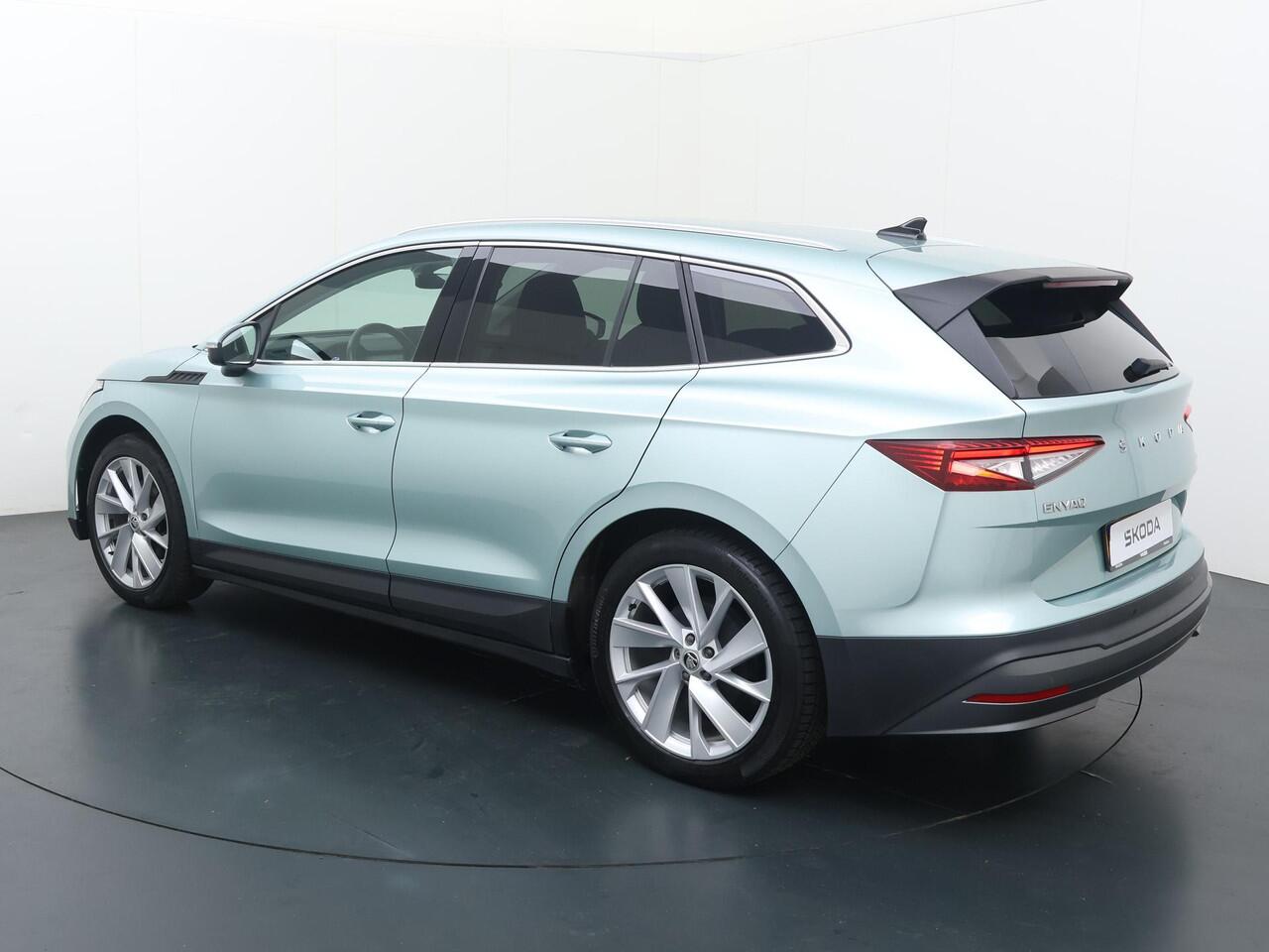 Skoda Enyaq iV 60 | 180 PK | SoH 89% | Trekhaak | Matrix LED koplampen | Voorstoelen verwarmd | 20" LM velgen | Achteruitrijcamera |