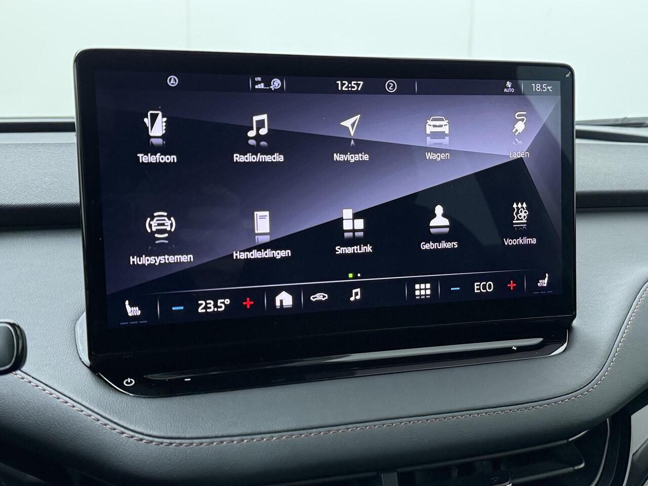 Skoda Enyaq iV 60 | 180 PK | SoH 90% | Panoramadak | Matrix LED koplampen | Lederen bekleding | Adaptive cruise control | Voorstoelen verwarmd |