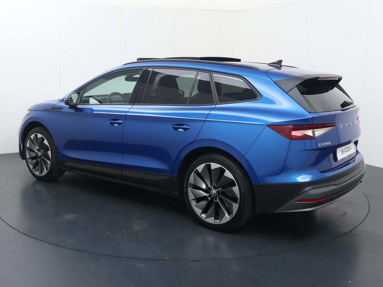 Skoda Enyaq iV 60 | 180 PK | SoH 90% | Panoramadak | Matrix LED koplampen | Lederen bekleding | Adaptive cruise control | Voorstoelen verwarmd |