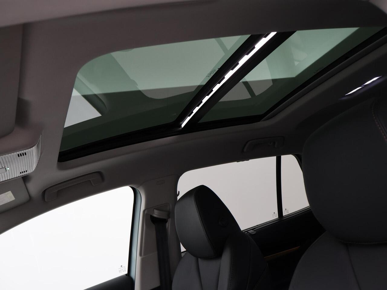 Skoda Enyaq iV 80 + LEDER | PANORAMA | 360 CAMERA | APPLE CARPLAY | STOELVERWARMING | ADAPTIVE CRUISE