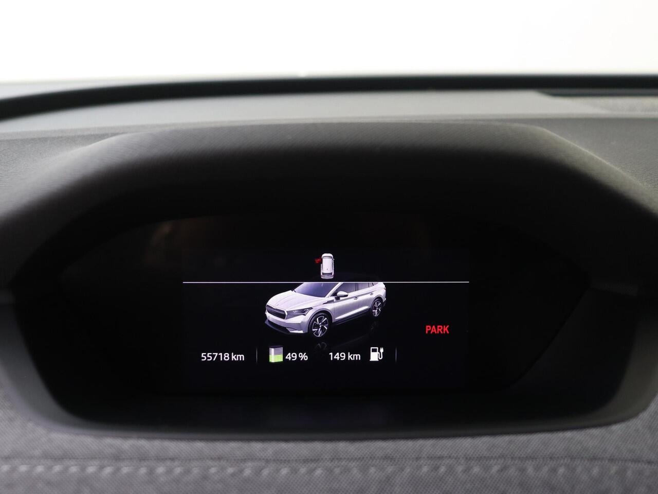 Skoda Enyaq iV 60 | Achteruitrijcamera | Parkeerassistent | Navigatie | Cruise control | Voorklimatisering | Sfeerverlichting | Elektrisch inklapbare buitenspiegels |