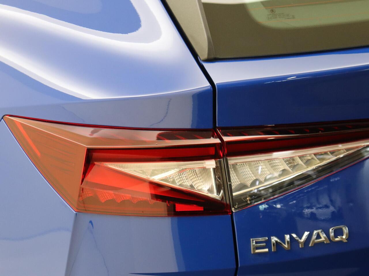 Skoda Enyaq iV 60 | Parkeerassistent | Navigatie | Cruise control | Voorklimatisering | CarPlay | Parkeersensoren | Lane- en frontassist |