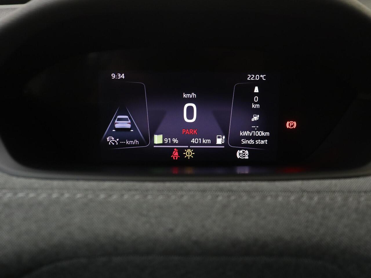 Skoda Enyaq iV 80 | Achteruitrijcamera | Dodehoek detectie | Stoel- en stuurwielverwarming | 3-zone airco | LED matrix verlichting | Adaptieve cruise control | Navigatie |