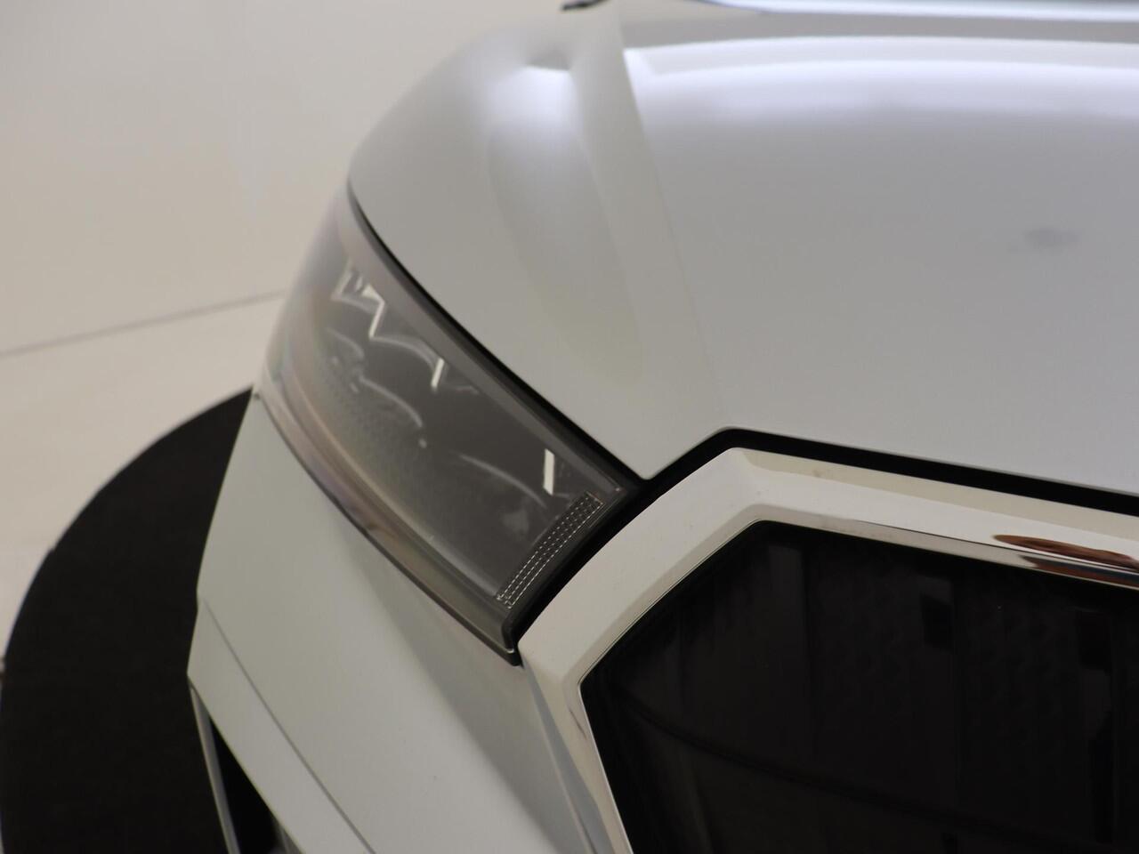 Skoda Enyaq iV 80 | Keyless | 3-zone airco | Stoel- en stuurwielverwarming | Navigatie | Achteruitrijcamera | Cruise control | Voorklimatisering |